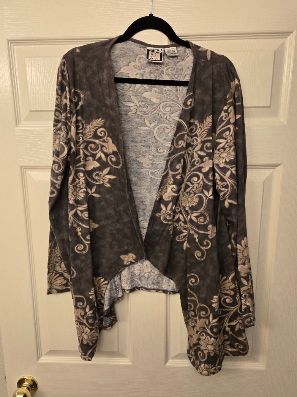 Take Two Clothing Co - Lightweight gray sweater wrap. Size XL, fits like a large
